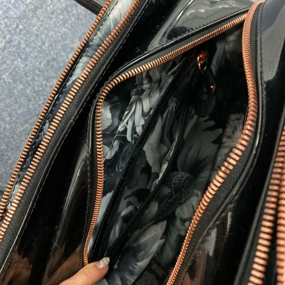 Ted Baker Patent Leather Shoulder Bag Black White - Picture 5 of 9